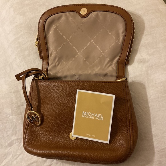 COPY - Michael Kors Bedford small flap leather cross body - Picture 3 of 4